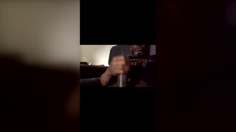 olivertwist1273 online show from April 25, 2:58 pm