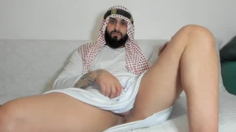 Omar online show from April 4, 9:12 pm