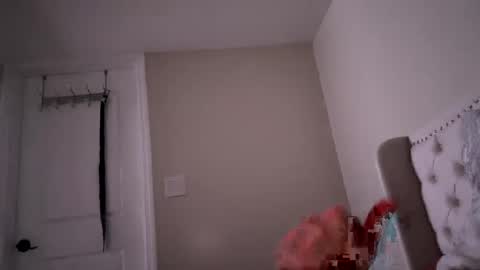 onehitwonder21 online show from November 26, 3:09 am