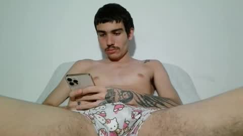 onzas_ online show from January 31, 9:35 pm