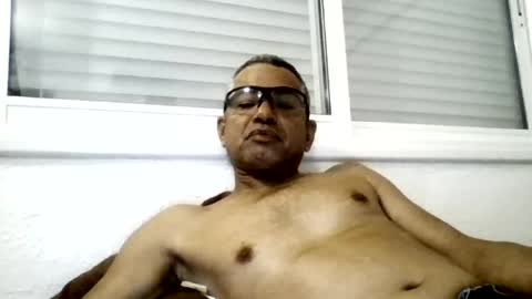 Saulo Oliveira online show from July 31, 6:50 pm