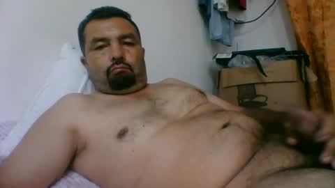 oscarjhe3512 online show from February 3, 2:31 am