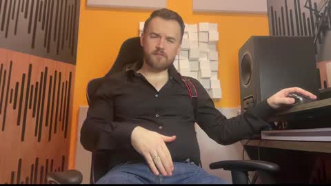 Oscar Steel Savage online show from February 3, 8:13 pm