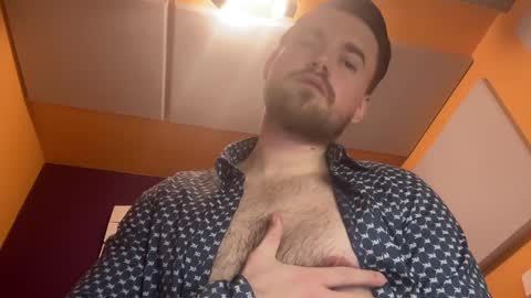 Oscar Steel Savage online show from February 1, 6:51 pm