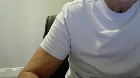 Ossi online show from October 18, 9:42 pm