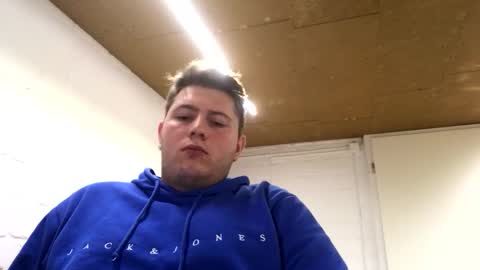 outflayd online show from February 5, 3:52 pm