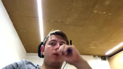 outflayd online show from November 23, 11:05 pm