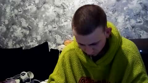 Owen kayz online show from November 24, 10:44 pm