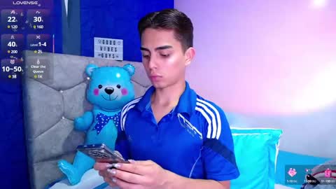 Owen  Independent model  online show from February 28, 5:26 am