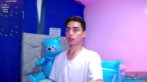 Owen  Independent model  online show from March 7, 6:57 am