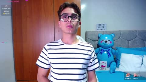 Owen  Independent model  online show from January 22, 5:16 am