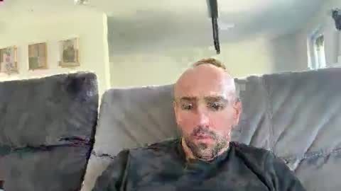 oxlade59 online show from March 28, 12:38 pm