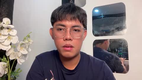 Snapshot of p1noytwink_ chatting on September 23, 8:46 am Terrence online show from September 23, 8:46 am