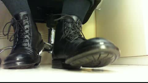 Snapshot of pablomenesssl chatting on January 14, 11:16 pm Pablo Meness online show from January 14, 11:16 pm