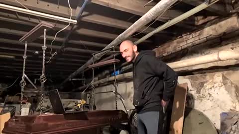 Eros online show from February 11, 11:54 am