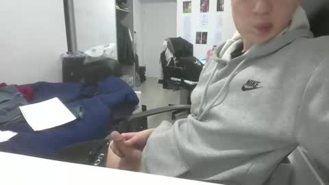 pere online show from February 4, 7:09 pm