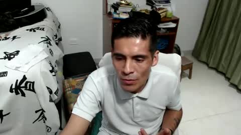 Snapshot of papi_wilo123 chatting on December 28, 1:50 am papi wilo online show from December 28, 1:50 am