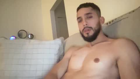 papicubano_guapo23cm online show from December 12, 5:52 am