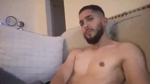 papicubano_guapo23cm online show from October 6, 6:29 am