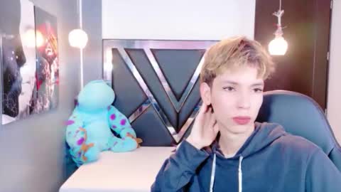 park_jimin1 online show from January 8, 12:54 pm