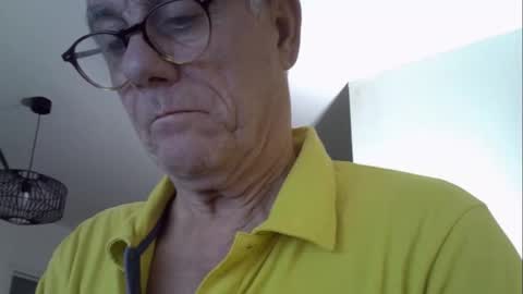 Snapshot of patrick5275 chatting on October 19, 10:02 pm patrick5275 online show from October 19, 10:02 pm