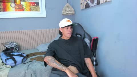 PATRICK online show from November 21, 9:47 pm