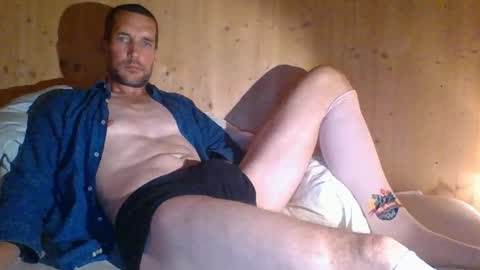 Snapshot of paueriwan chatting on September 16, 6:20 pm paueriwan online show from September 16, 6:20 pm