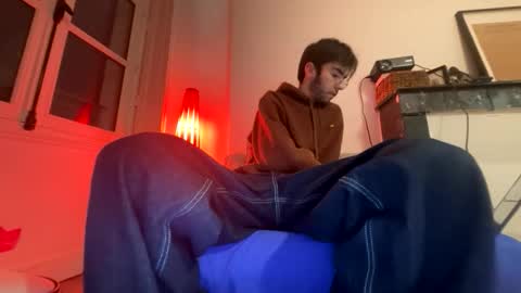 paul442386 online show from May 3, 8:22 pm