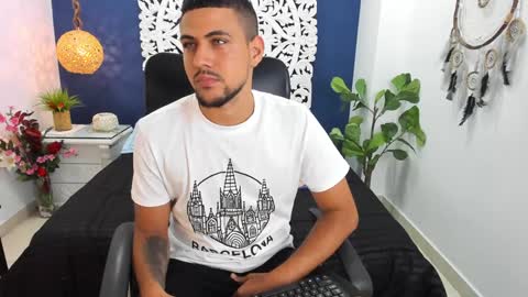 Snapshot of paul_rivera chatting on December 27, 8:28 pm Paul Rivera online show from December 27, 8:28 pm