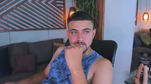 Snapshot of paul_rivera chatting on March 6, 8:16 pm Paul Rivera online show from March 6, 8:16 pm