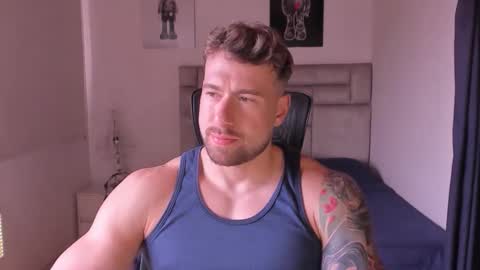 PAUL ROGER online show from December 20, 6:15 pm