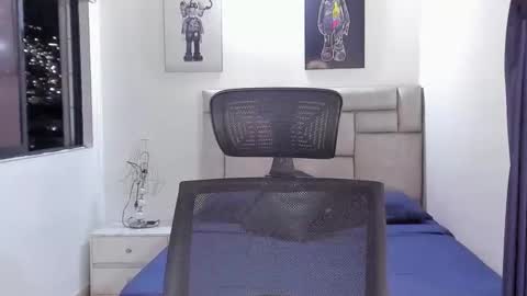 PAUL ROGER online show from February 11, 1:21 am