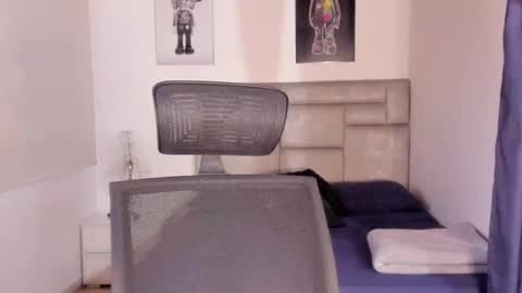 PAUL ROGER online show from December 18, 11:17 am