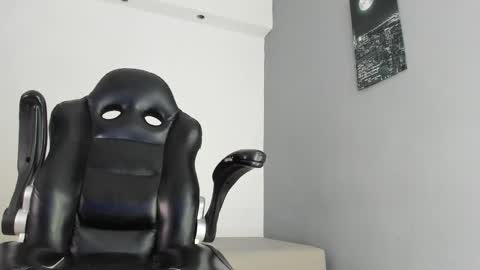 Snapshot of paull_cassidy chatting on October 19, 11:19 pm Paull Cassidy online show from October 19, 11:19 pm