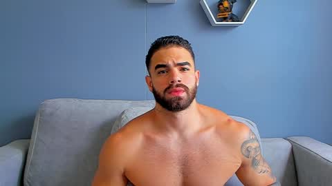 Snapshot of paulphoenix_ chatting on January 12, 6:05 pm Paul Phoenix online show from January 12, 6:05 pm