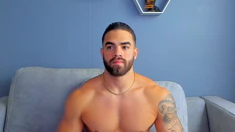 Snapshot of paulphoenix_ chatting on March 4, 8:16 pm Paul Phoenix online show from March 4, 8:16 pm
