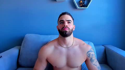 Snapshot of paulphoenix_ chatting on September 15, 8:21 pm Paul Phoenix online show from September 15, 8:21 pm