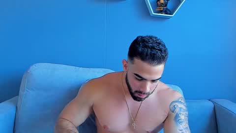 Snapshot of paulphoenix_ chatting on January 22, 9:22 pm Paul Phoenix online show from January 22, 9:22 pm