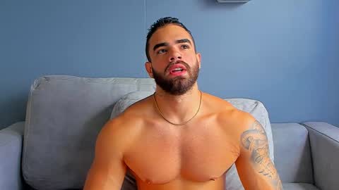 Snapshot of paulphoenix_ chatting on February 26, 8:20 pm Paul Phoenix online show from February 26, 8:20 pm
