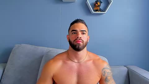 Snapshot of paulphoenix_ chatting on February 17, 7:31 pm Paul Phoenix online show from February 17, 7:31 pm