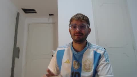 Snapshot of peter_x_annaud chatting on February 4, 2:53 pm FELIPE online show from February 4, 2:53 pm