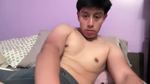 peterbernabe9705 online show from April 12, 8:49 am