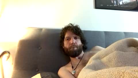 Snapshot of phildoesart chatting on January 14, 4:36 am Phil online show from January 14, 4:36 am