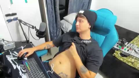 philip_dj online show from February 11, 2:49 am