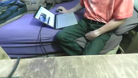 Snapshot of pickle996 chatting on September 21, 9:37 pm pickle996 online show from September 21, 9:37 pm