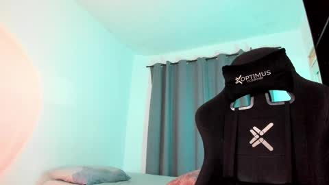 Pierre online show from April 7, 10:54 pm