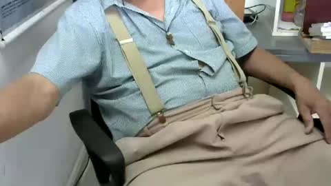 Snapshot of pinheiro86 chatting on January 13, 12:45 pm pinheiro86 online show from January 13, 12:45 pm