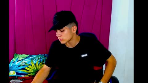 pipe hot04 online show from March 29, 10:21 pm