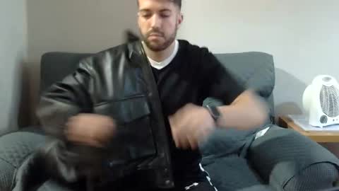 pitruki00 online show from February 26, 11:11 am