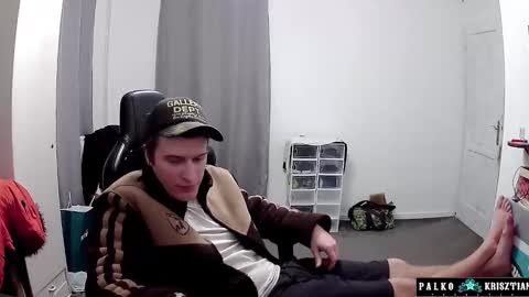 plkrisztian online show from February 25, 12:11 am